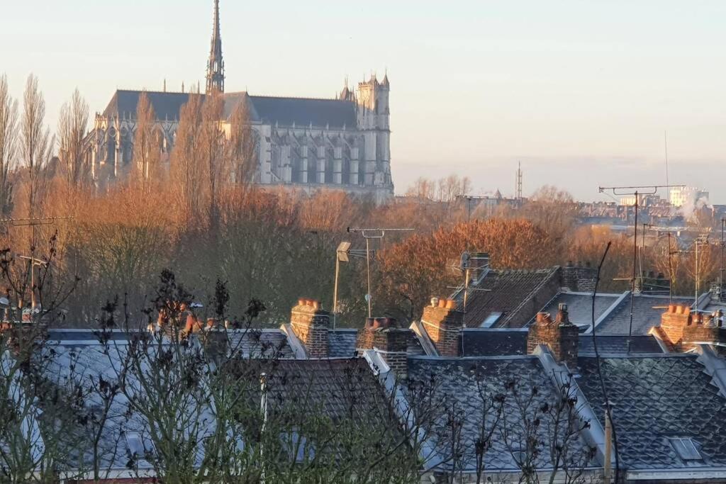 Maison Famille-Confort-Terrasse Jardin-Vue Cathedrale อาเมียงส์ ภายนอก รูปภาพ